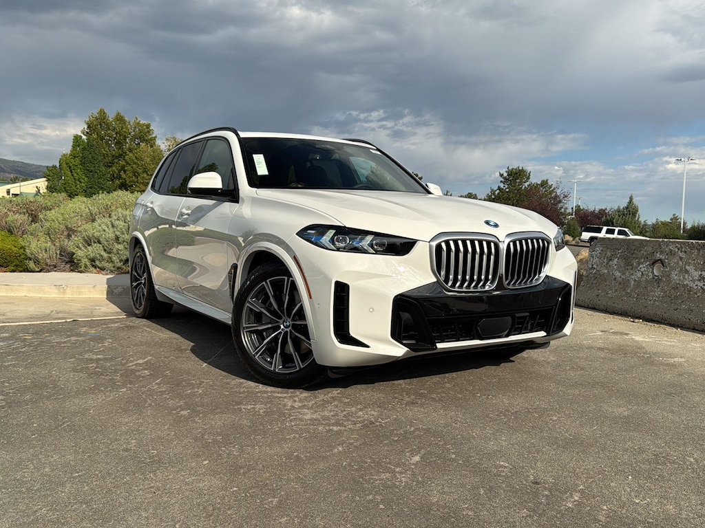 New 2026 BMW X5 xDrive50e Sports Activity Vehicle