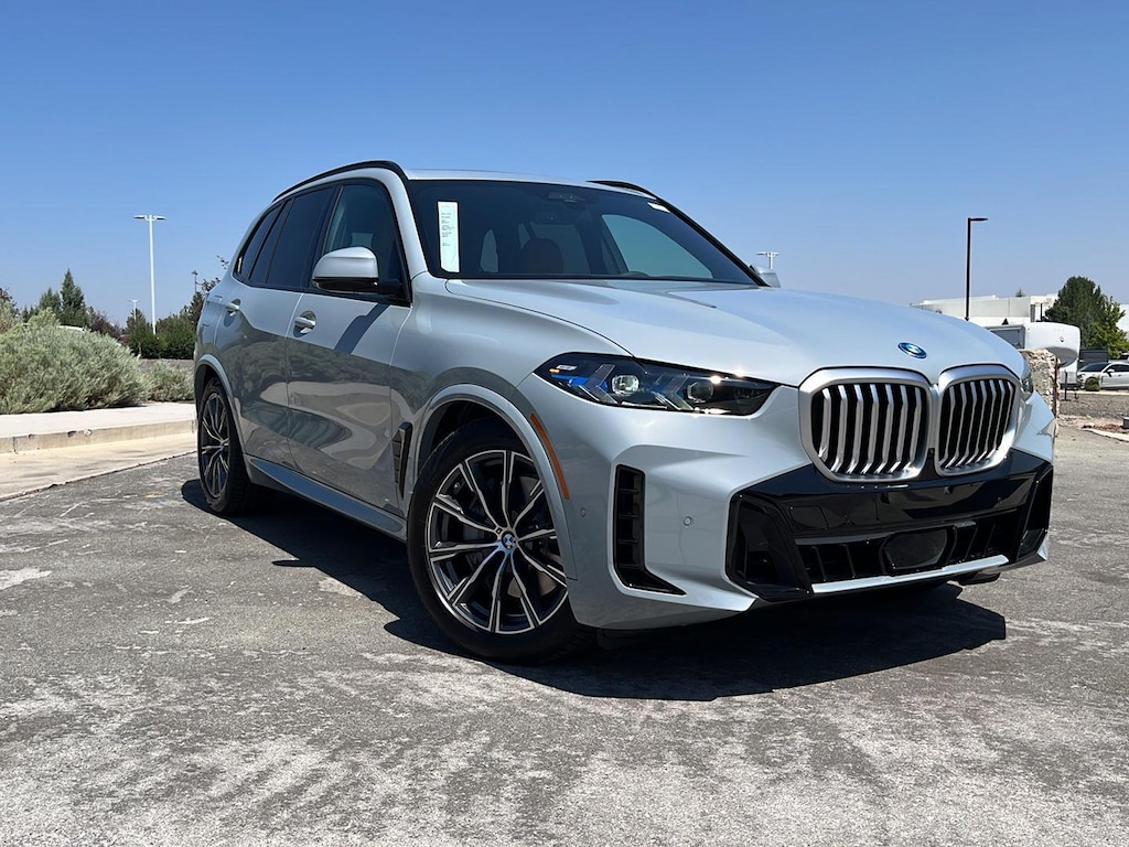 New 2026 BMW X5 xDrive50e Sports Activity Vehicle