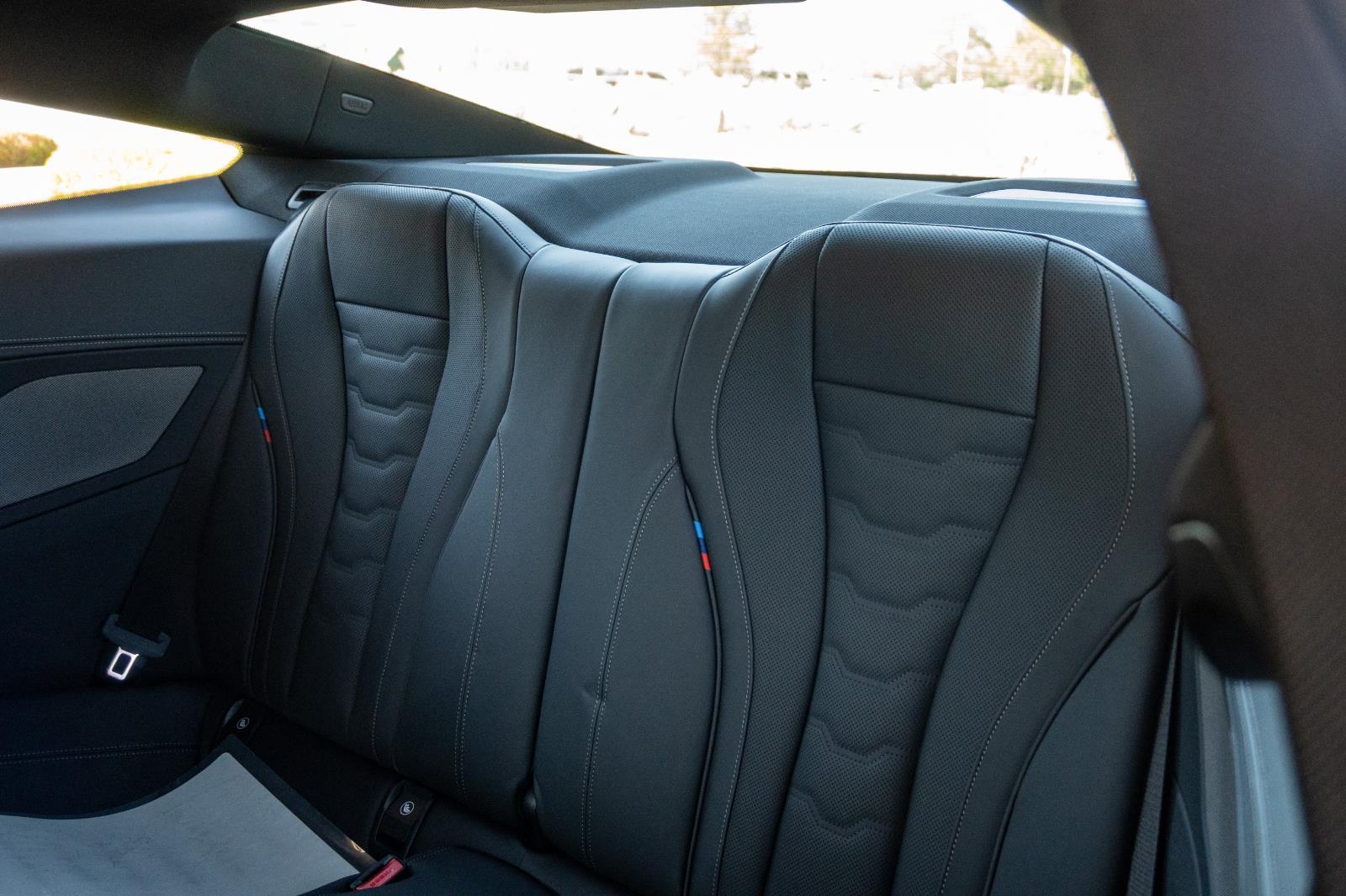 2026 BMW 8 Series M850i - Photo 26