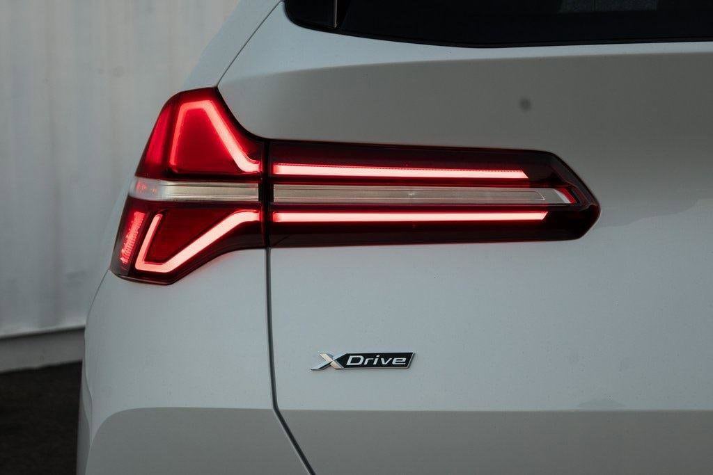 2026 BMW X3 30 - Photo 14