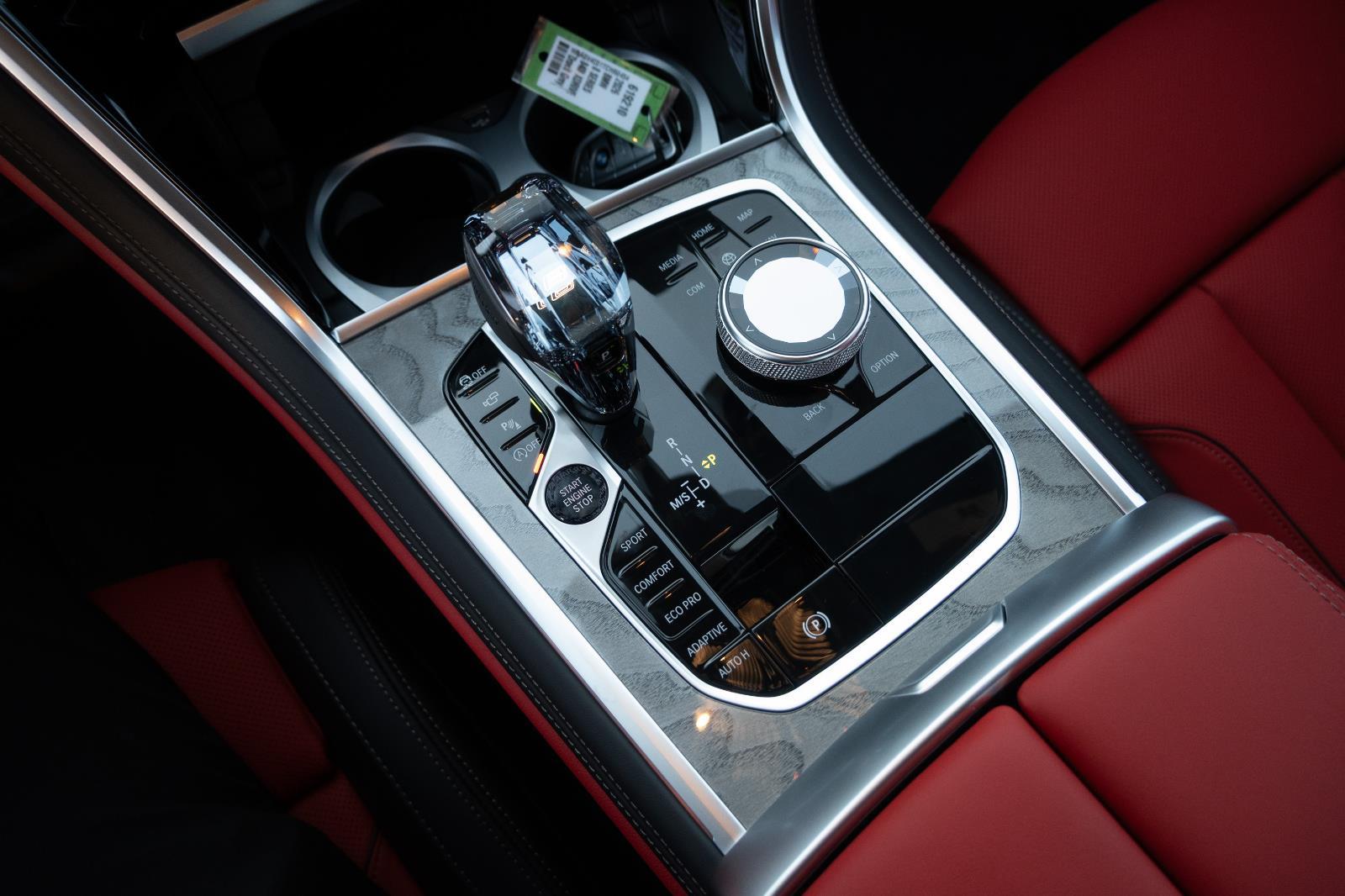 2026 BMW 8 Series 840i - Photo 30