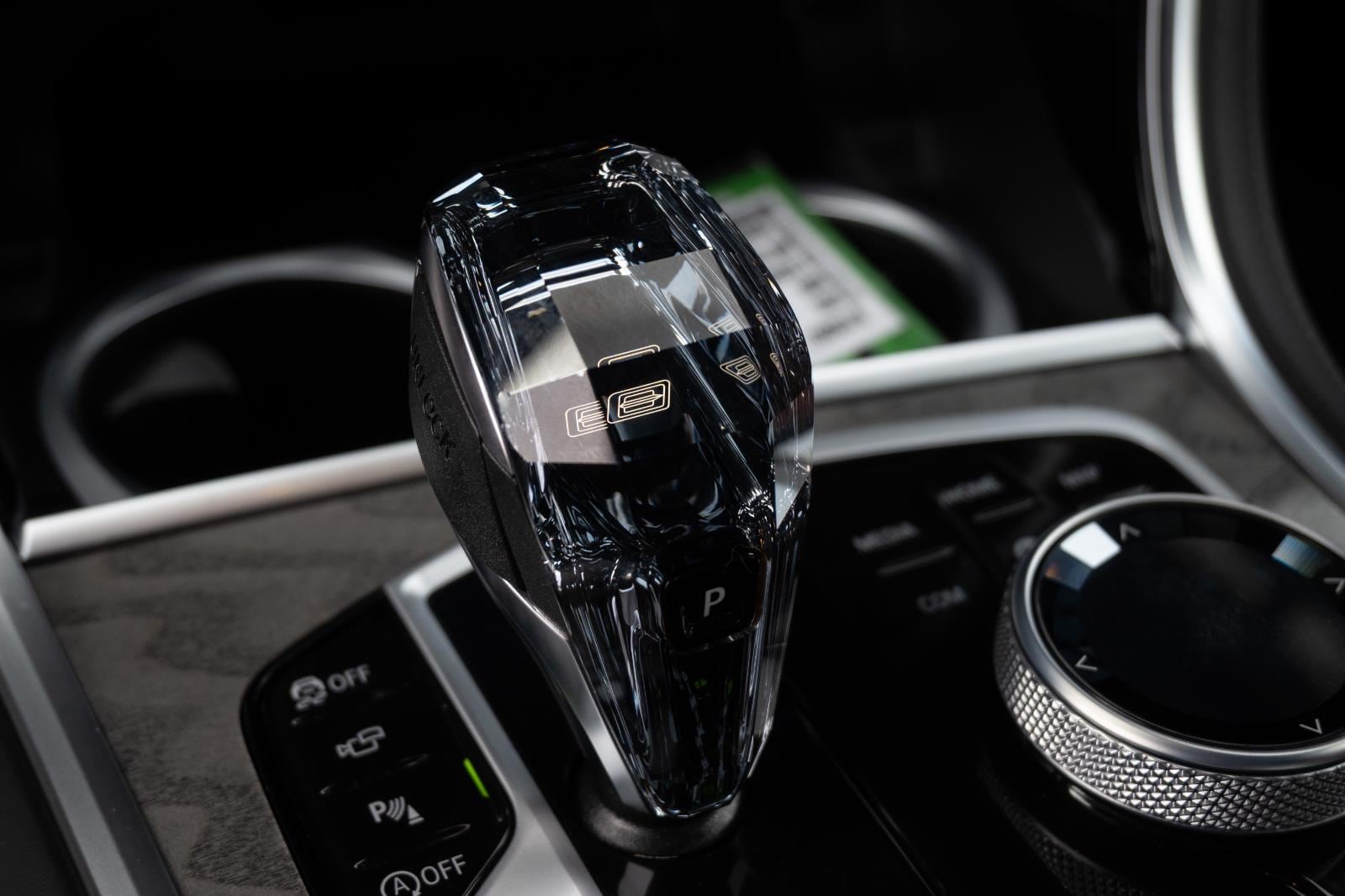 2026 BMW 8 Series 840i - Photo 18