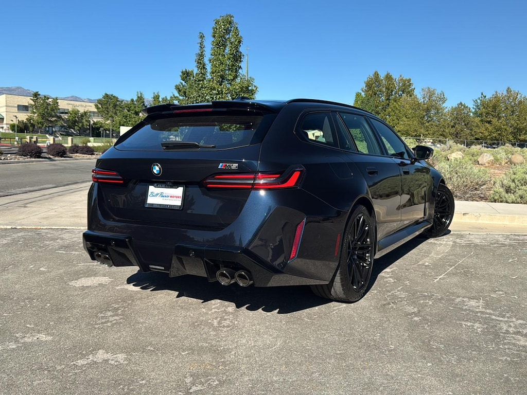 New 2027 BMW M5 Touring Touring