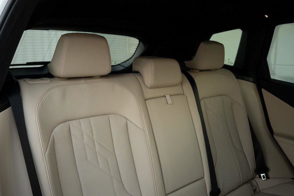 2026 BMW X3 30 - Photo 29