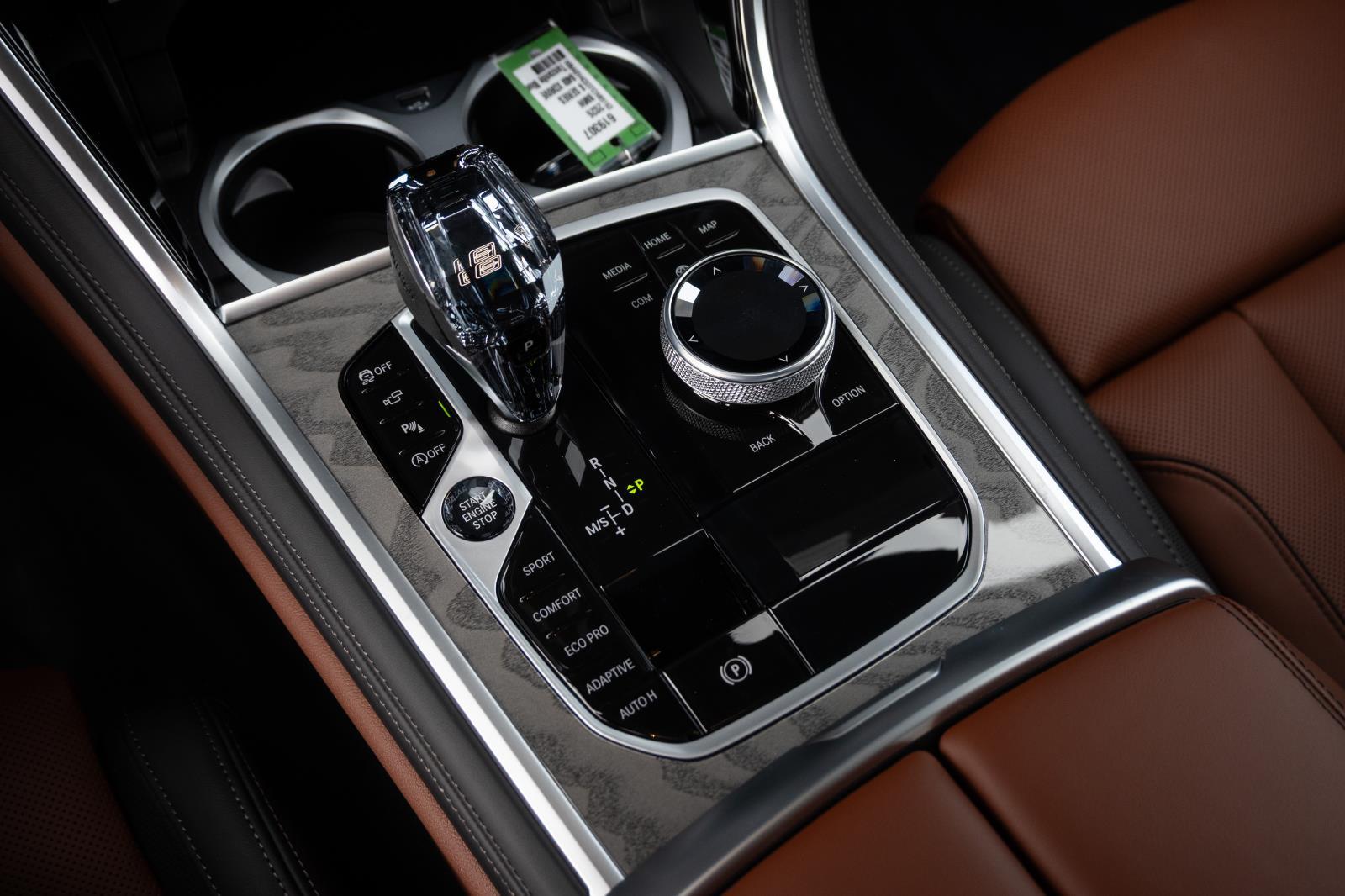 2026 BMW 8 Series 840i - Photo 17
