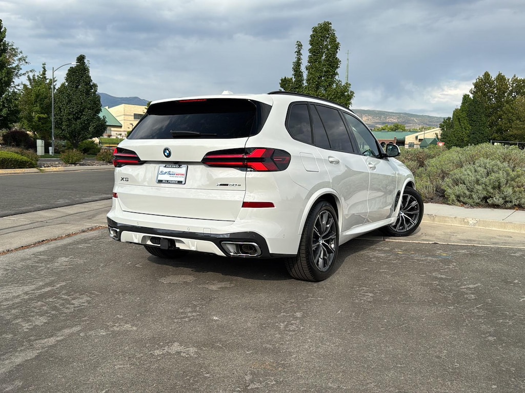 New 2026 BMW X5 xDrive50e Sports Activity Vehicle