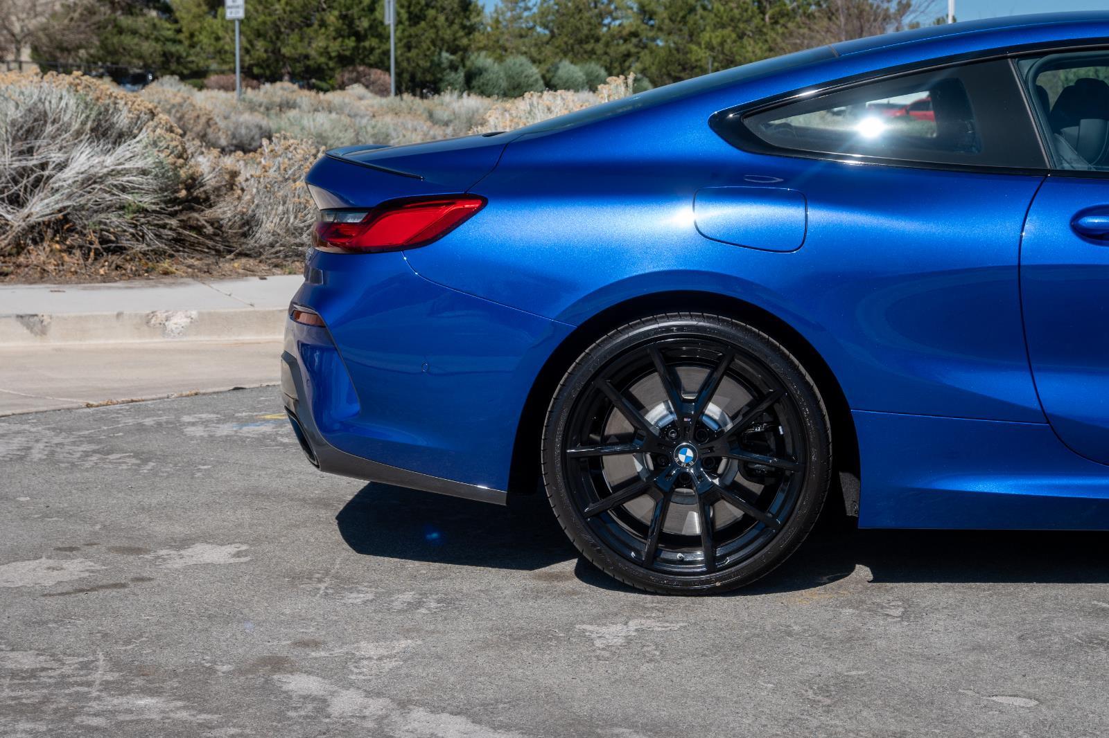 2026 BMW 8 Series M850i - Photo 33