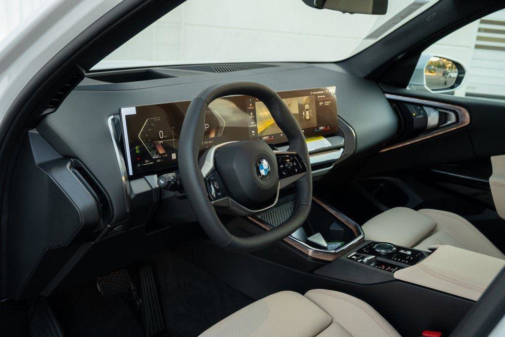 2026 BMW X3 30 - Photo 15