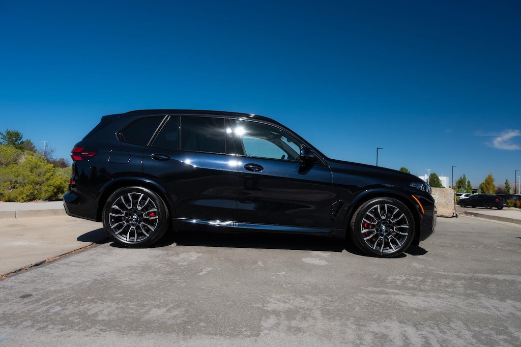 New 2026 BMW X5 xDrive50e Sports Activity Vehicle