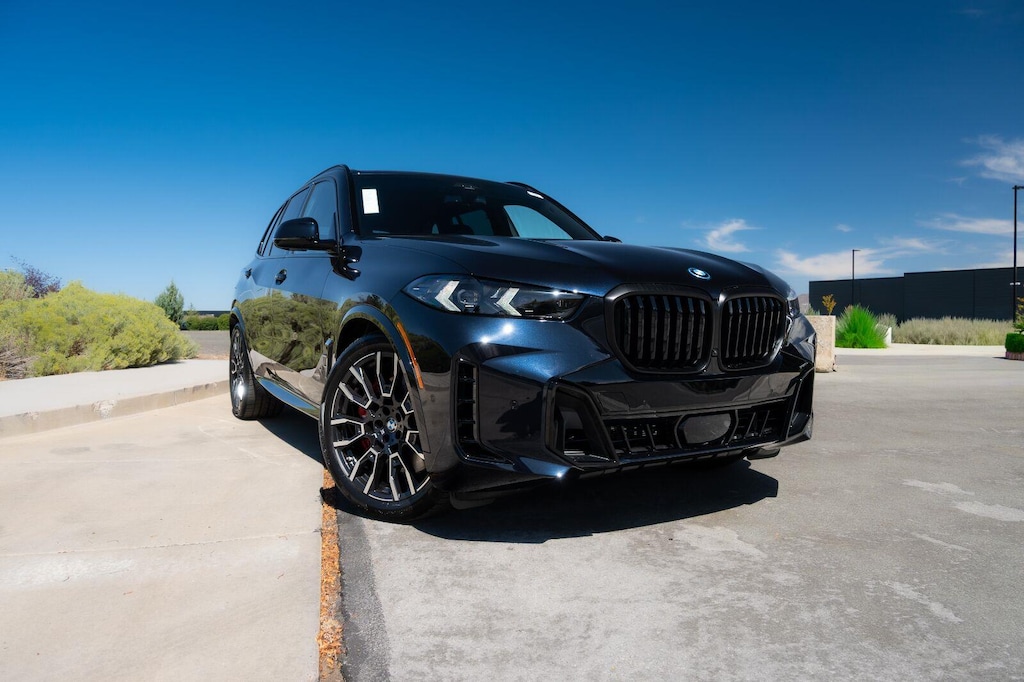 New 2026 BMW X5 xDrive50e Sports Activity Vehicle