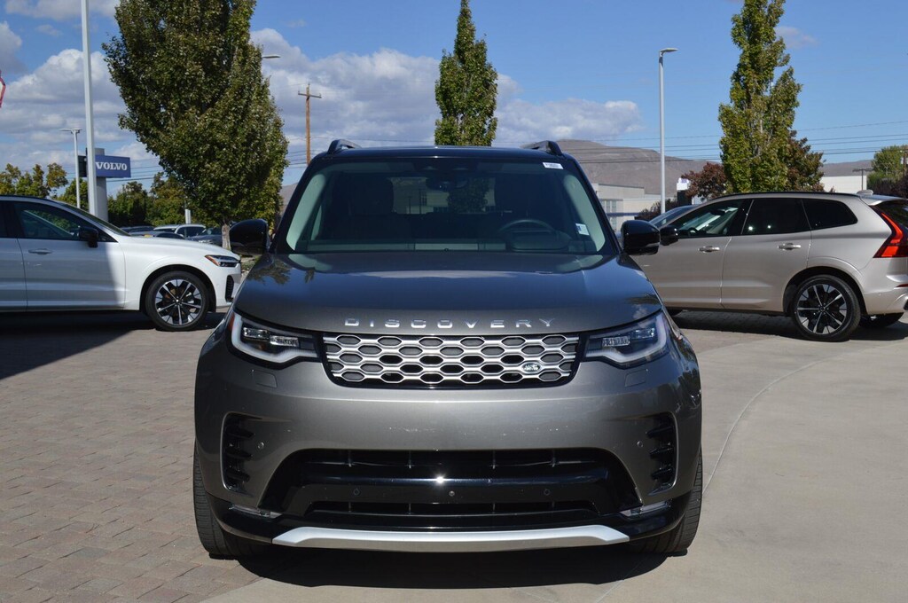 Used 2025 Land Rover Discovery Metropolitan Edition SUV