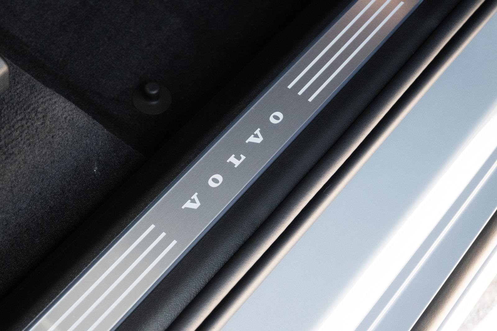 2026 Volvo XC90 Plus - Photo 32