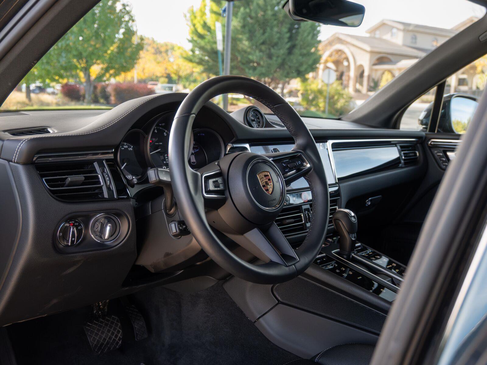 Used 2025 Porsche Macan Base SUV