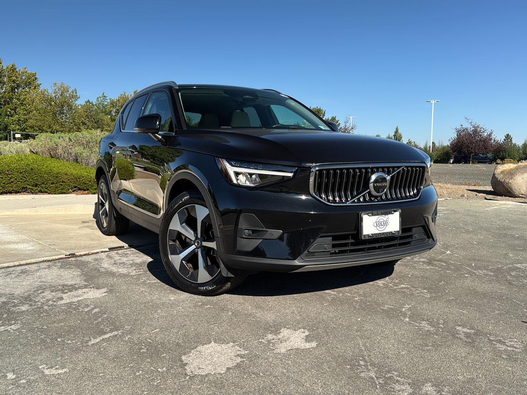 Certified 2023 Volvo XC40 Plus Bright Theme SUV