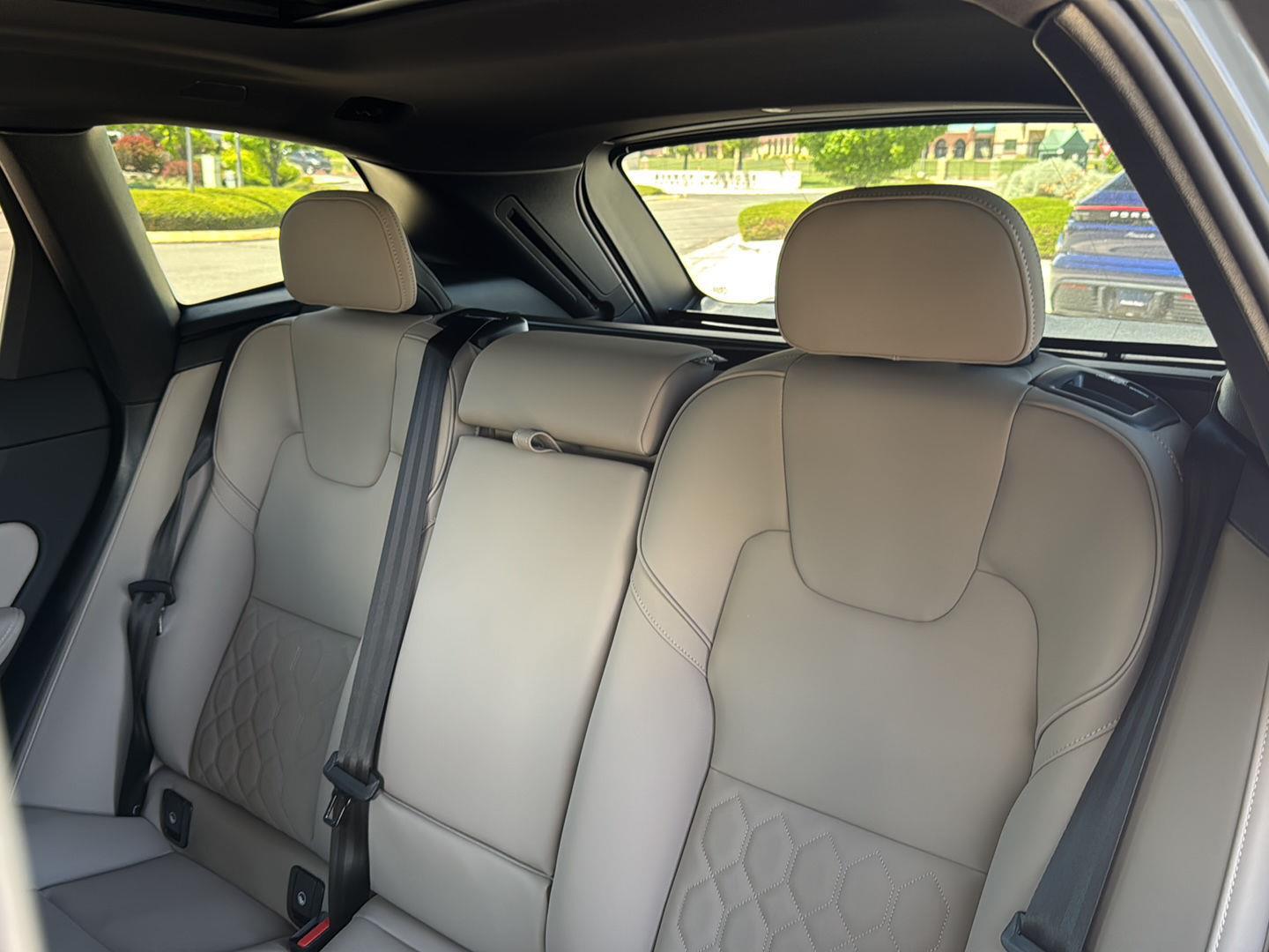2026 Volvo XC60 Plus - Photo 12