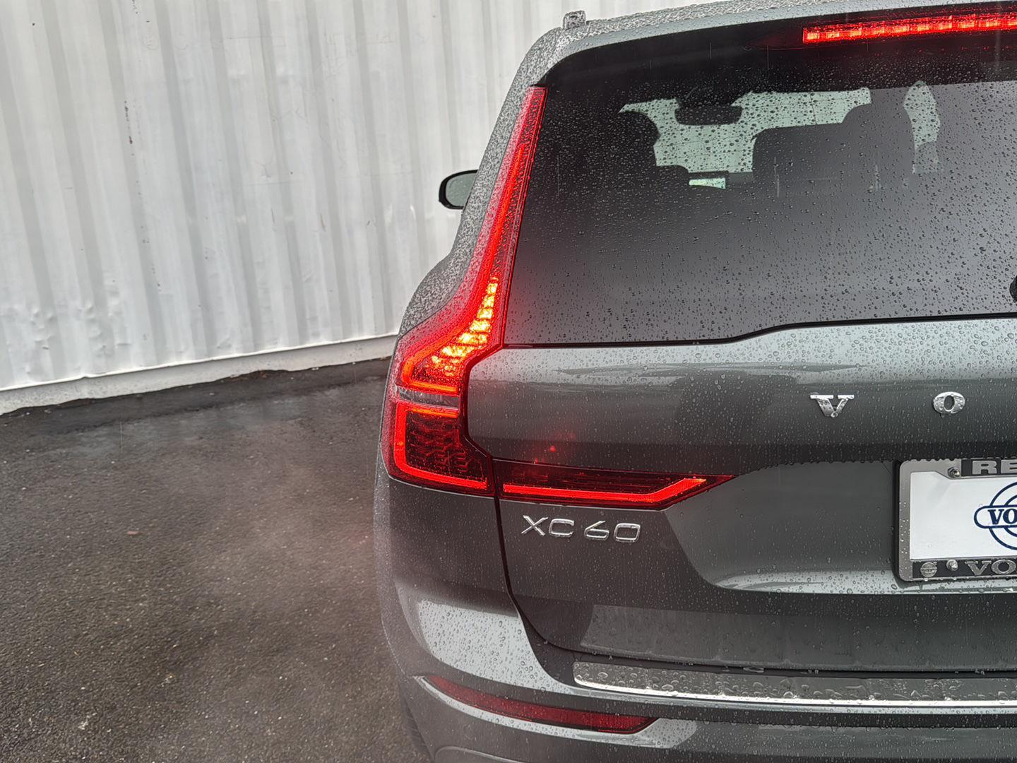 2026 Volvo XC60 Plus - Photo 29