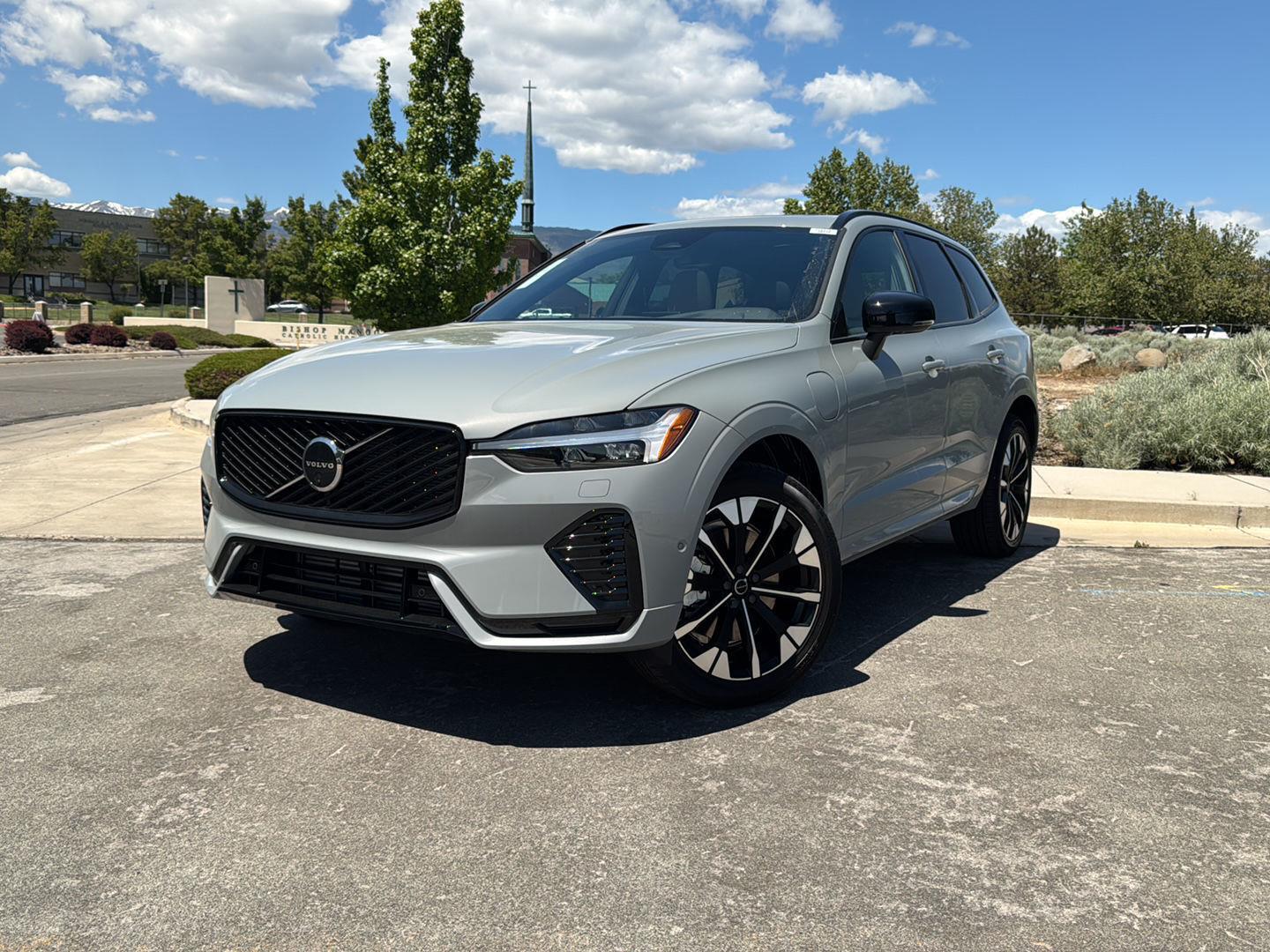 2026 Volvo XC60 Plus - Photo 9