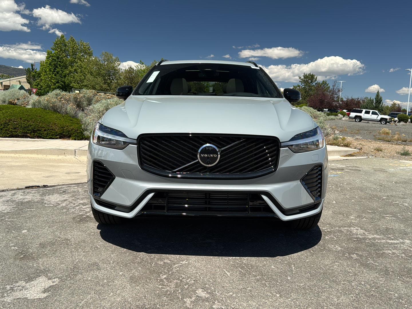 2026 Volvo XC60 Plus - Photo 10