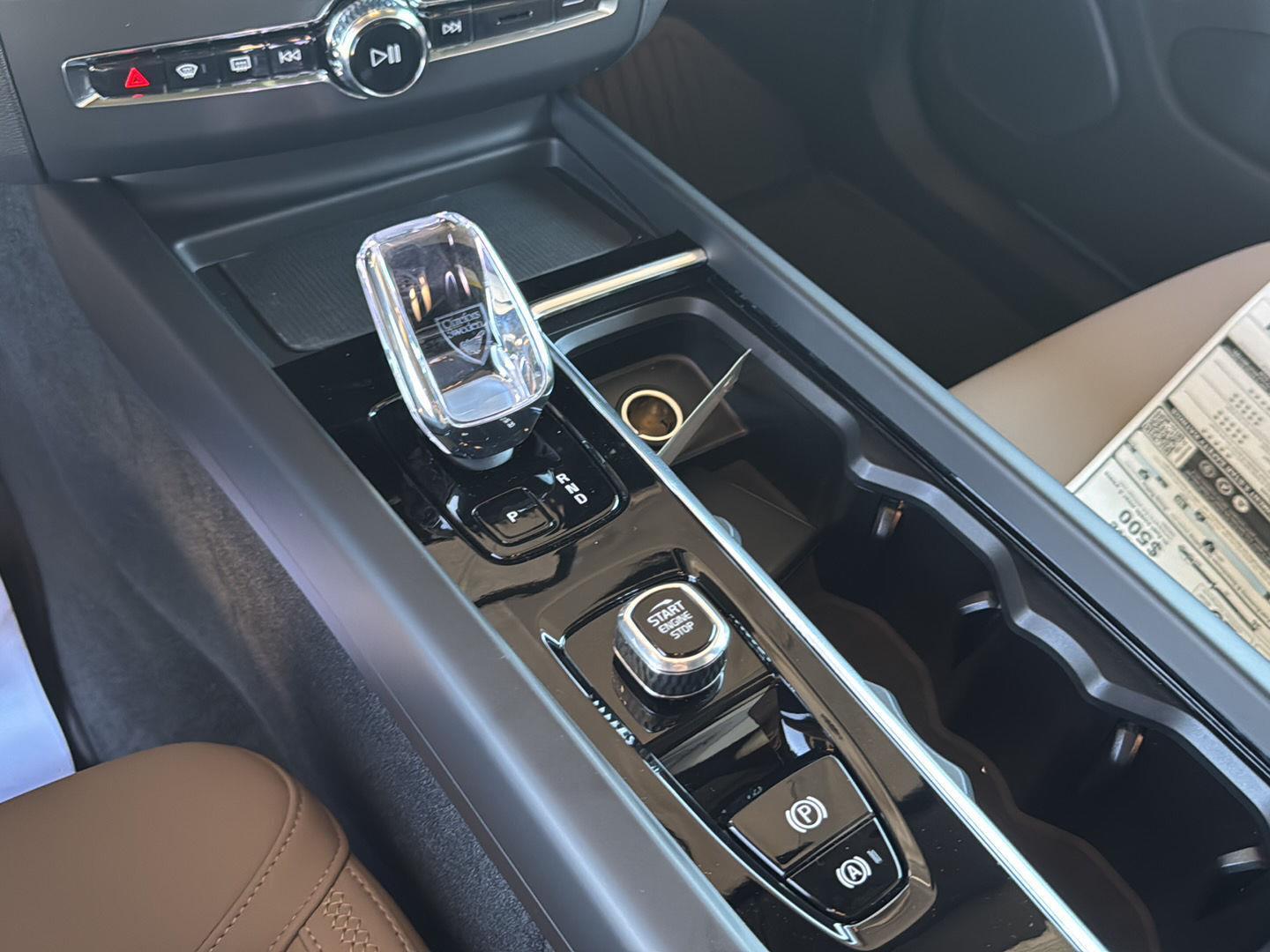 2026 Volvo XC60 Plus - Photo 26