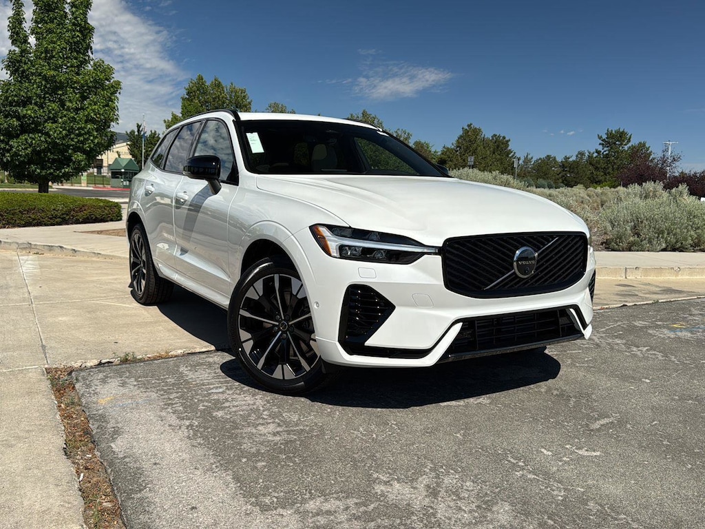 New 2026 Volvo XC60 plug-in hybrid T8 Plus SUV