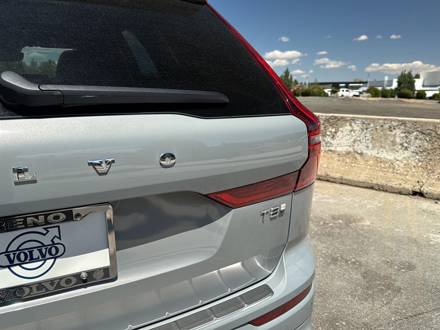 2026 Volvo XC60 Plus - Photo 15