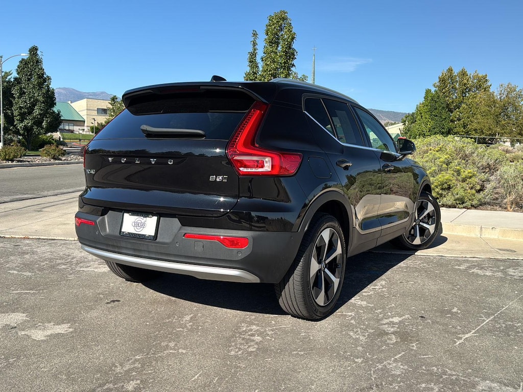 Certified 2023 Volvo XC40 Plus Bright Theme SUV