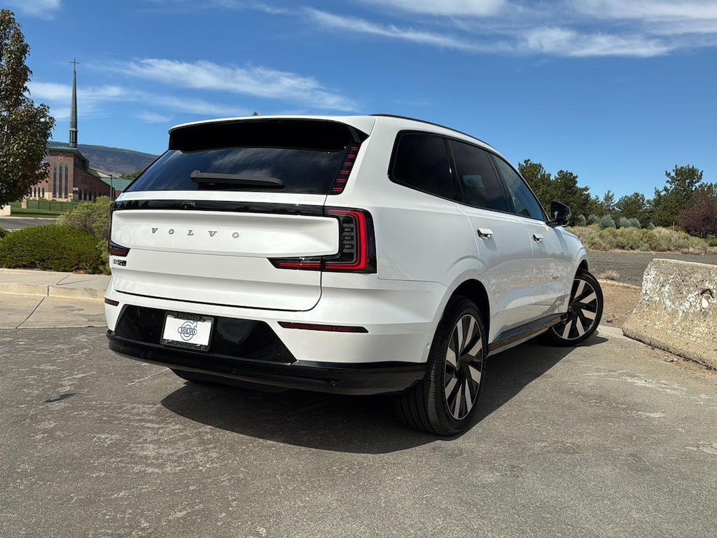 New 2026 Volvo EX90 Twin Motor Ultra 7-Seater SUV