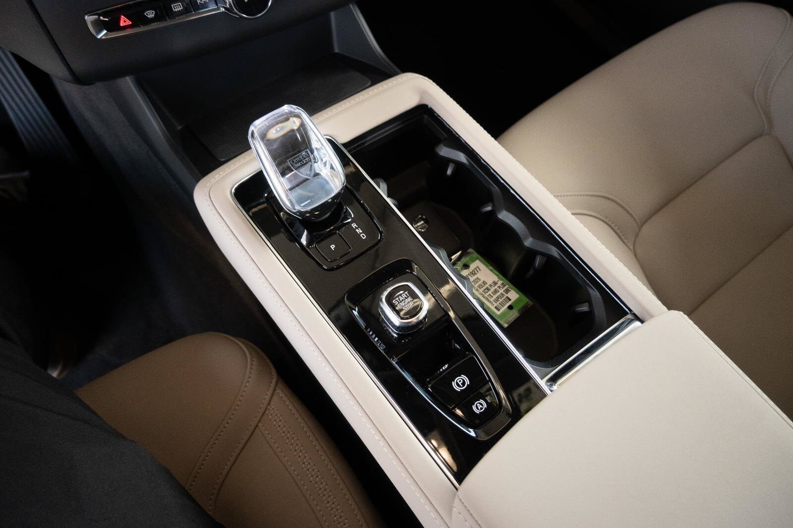 2026 Volvo XC90 Plus - Photo 33