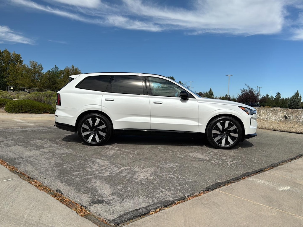 New 2026 Volvo EX90 Twin Motor Ultra 7-Seater SUV