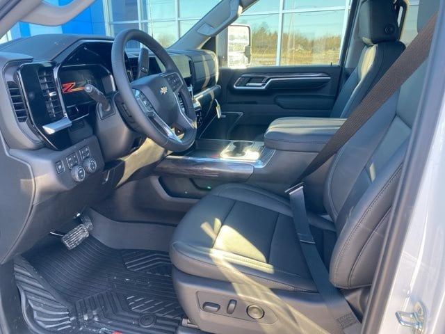 2026 Chevrolet Silverado 2500 HD LTZ - Photo 9