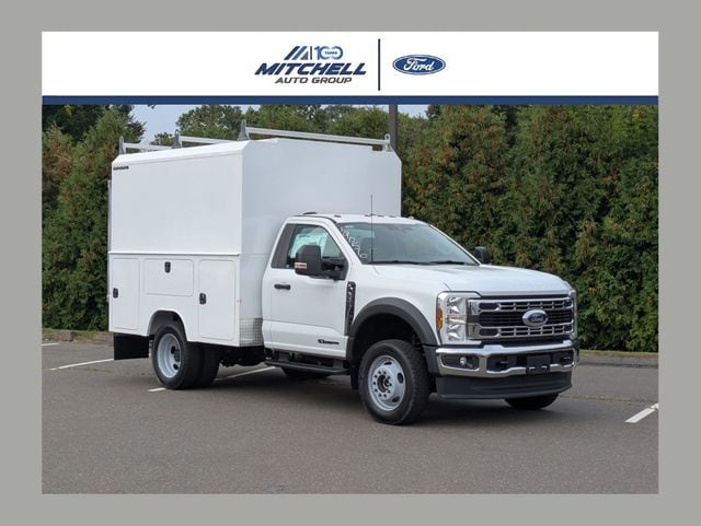 2025 Ford F-550 Chassis Truck Regular Cab 