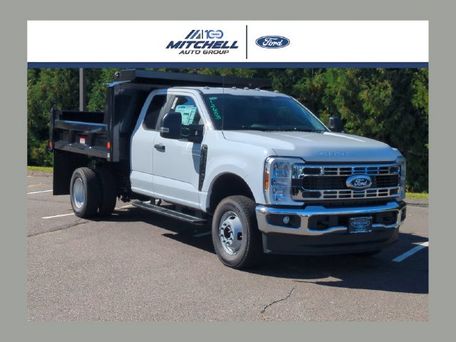 2027 Ford F-350 Chassis XL DRW Chassis