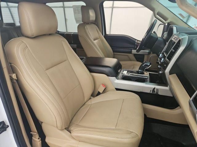 2017 Ford F-150 Lariat - Photo 19