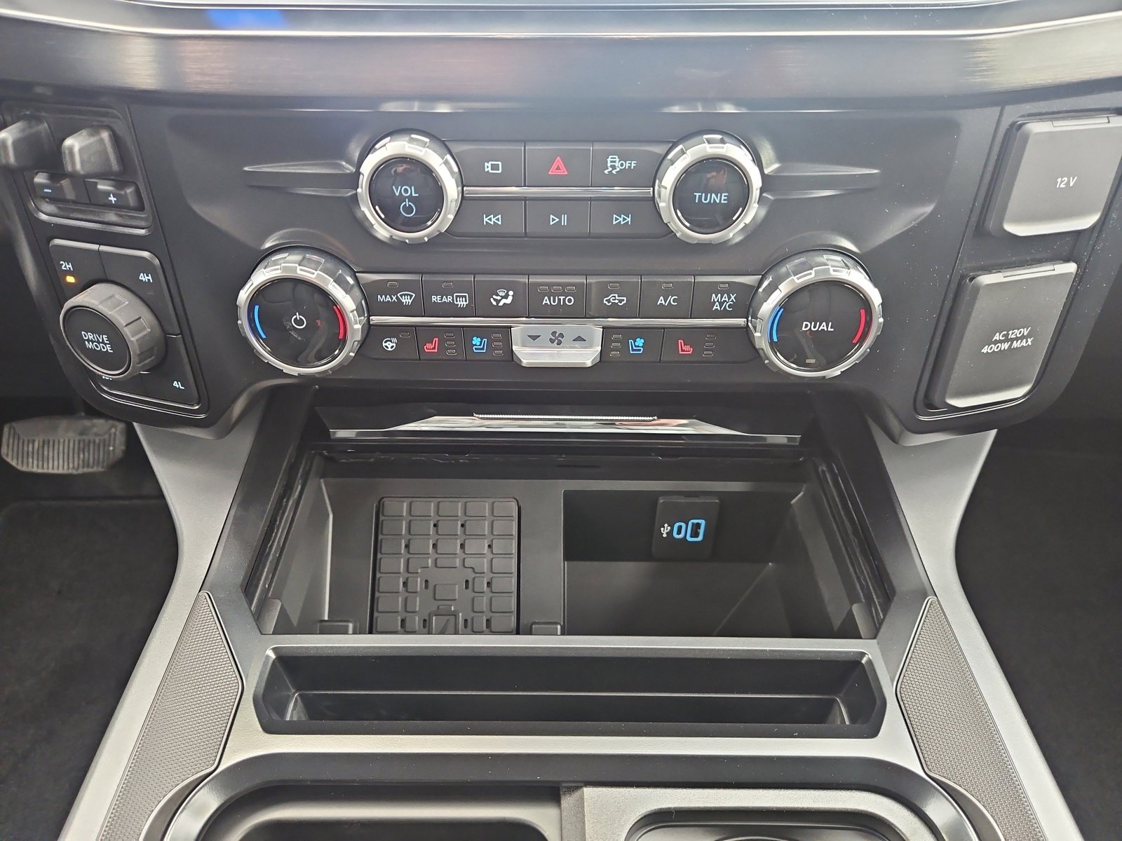 2026 Ford F-350 Super Duty Lariat - Photo 13