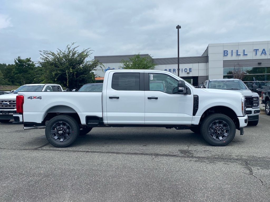 New 2026 Ford F-250SD XL Truck Crew Cab