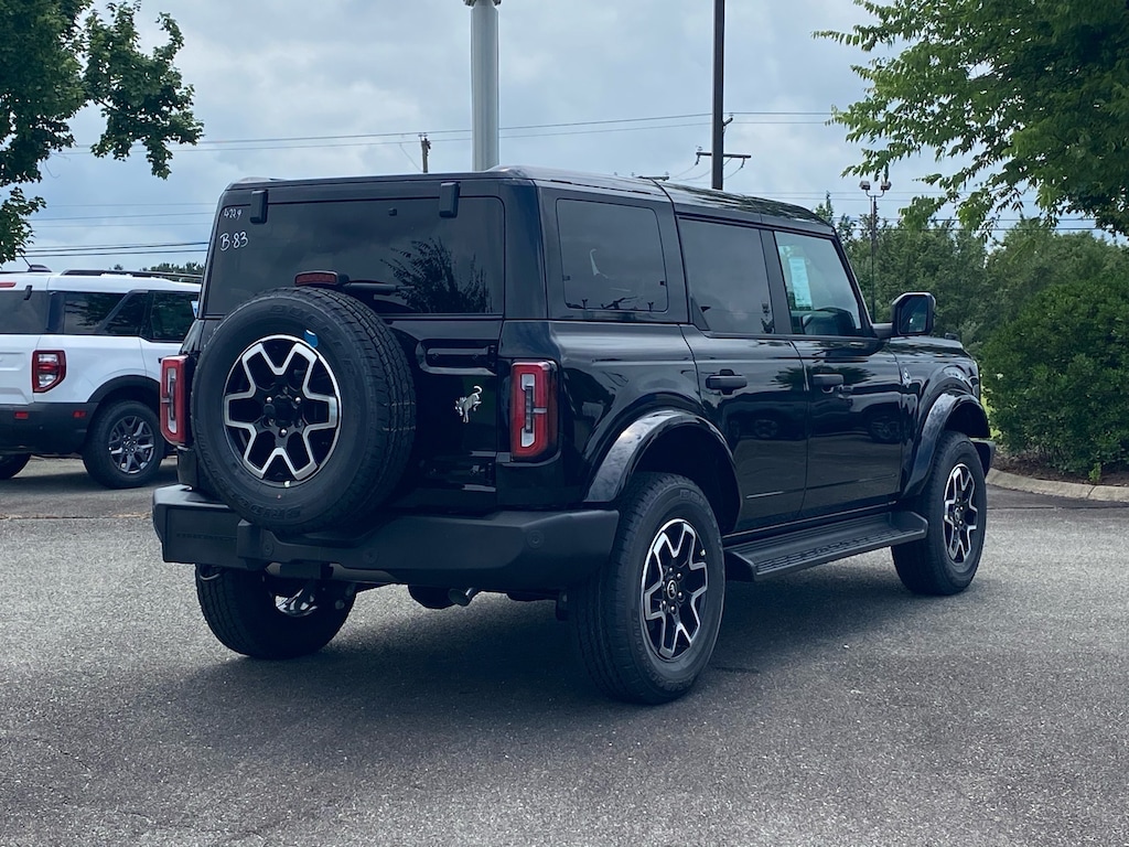 New 2026 Ford Bronco Outer Banks SUV