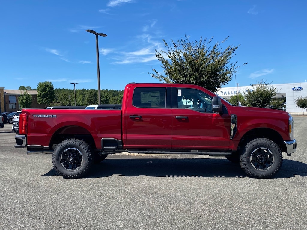 New 2027 Ford F-250SD XLT Truck Crew Cab
