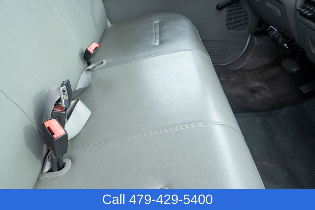 2005 Ford F-350 Super Duty Chassis Cab XL - Photo 28
