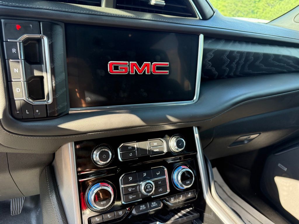 2022 GMC Yukon Denali - Photo 11