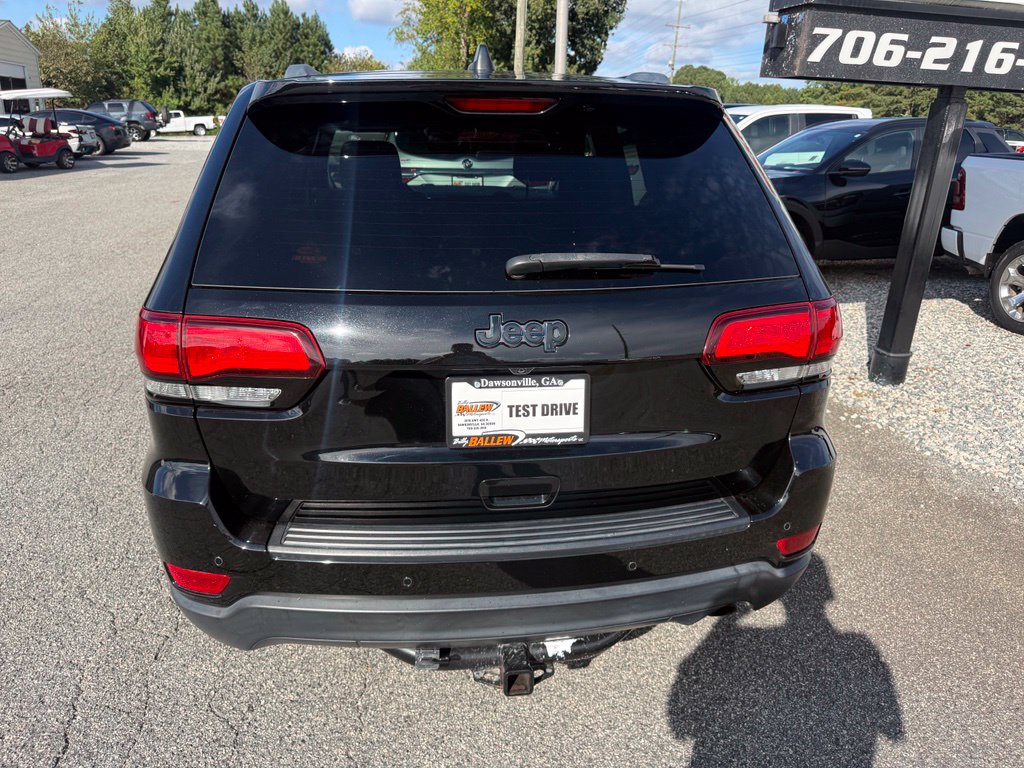 Used 2019 Jeep Grand Cherokee Laredo SUV