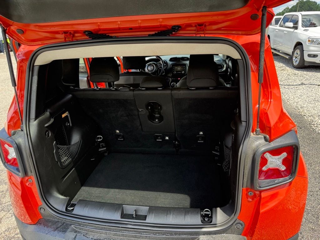 2017 Jeep Renegade Altitude Package - Photo 13