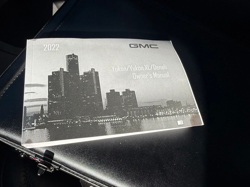 2022 GMC Yukon Denali - Photo 15