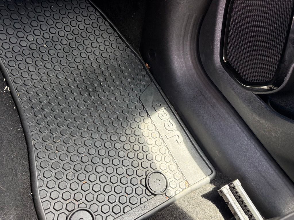 2017 Jeep Renegade Altitude Package - Photo 10