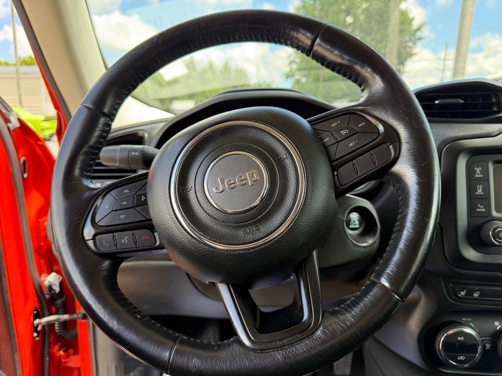 2017 Jeep Renegade Altitude Package - Photo 8