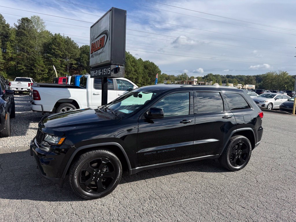 Used 2019 Jeep Grand Cherokee Laredo SUV