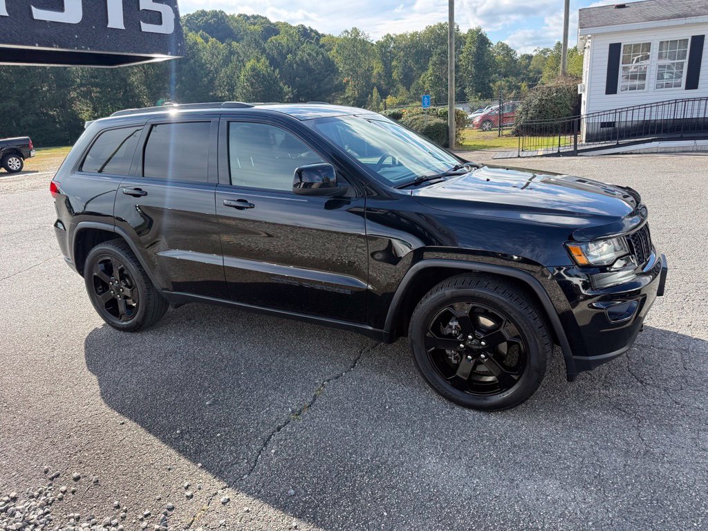 Used 2019 Jeep Grand Cherokee Laredo SUV