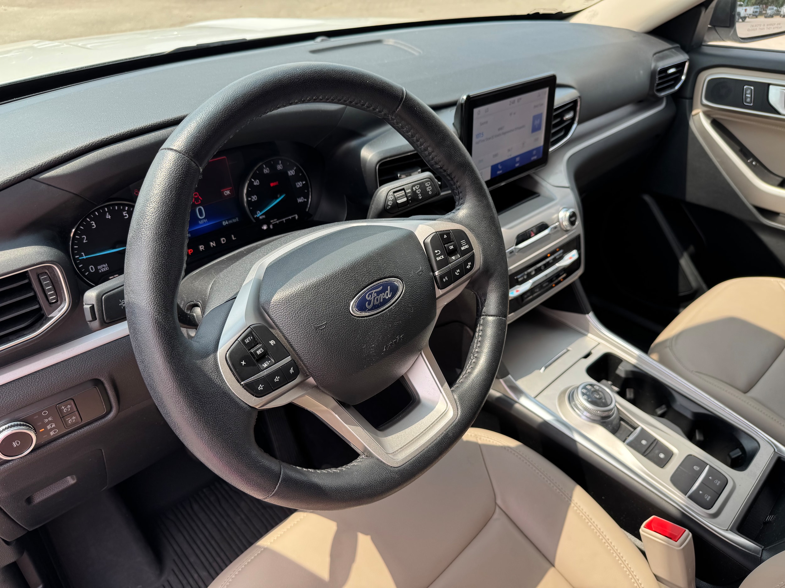 2023 Ford Explorer XLT - Photo 9