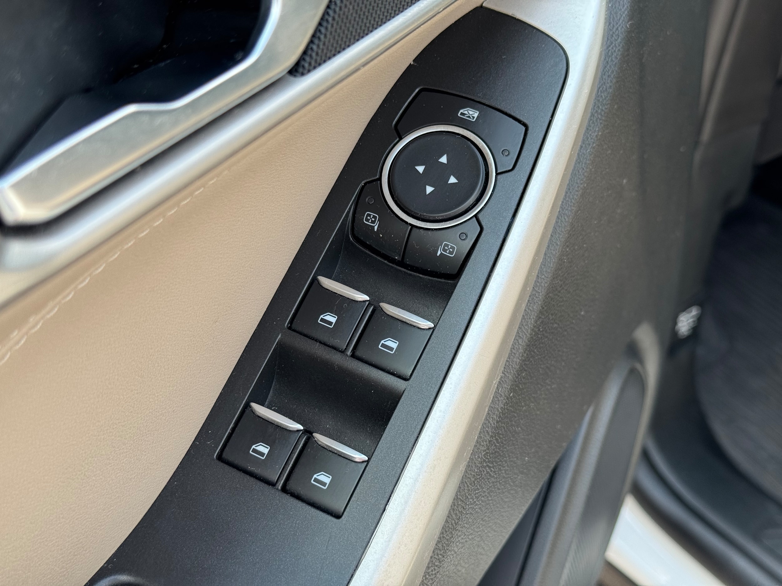 2023 Ford Explorer XLT - Photo 8