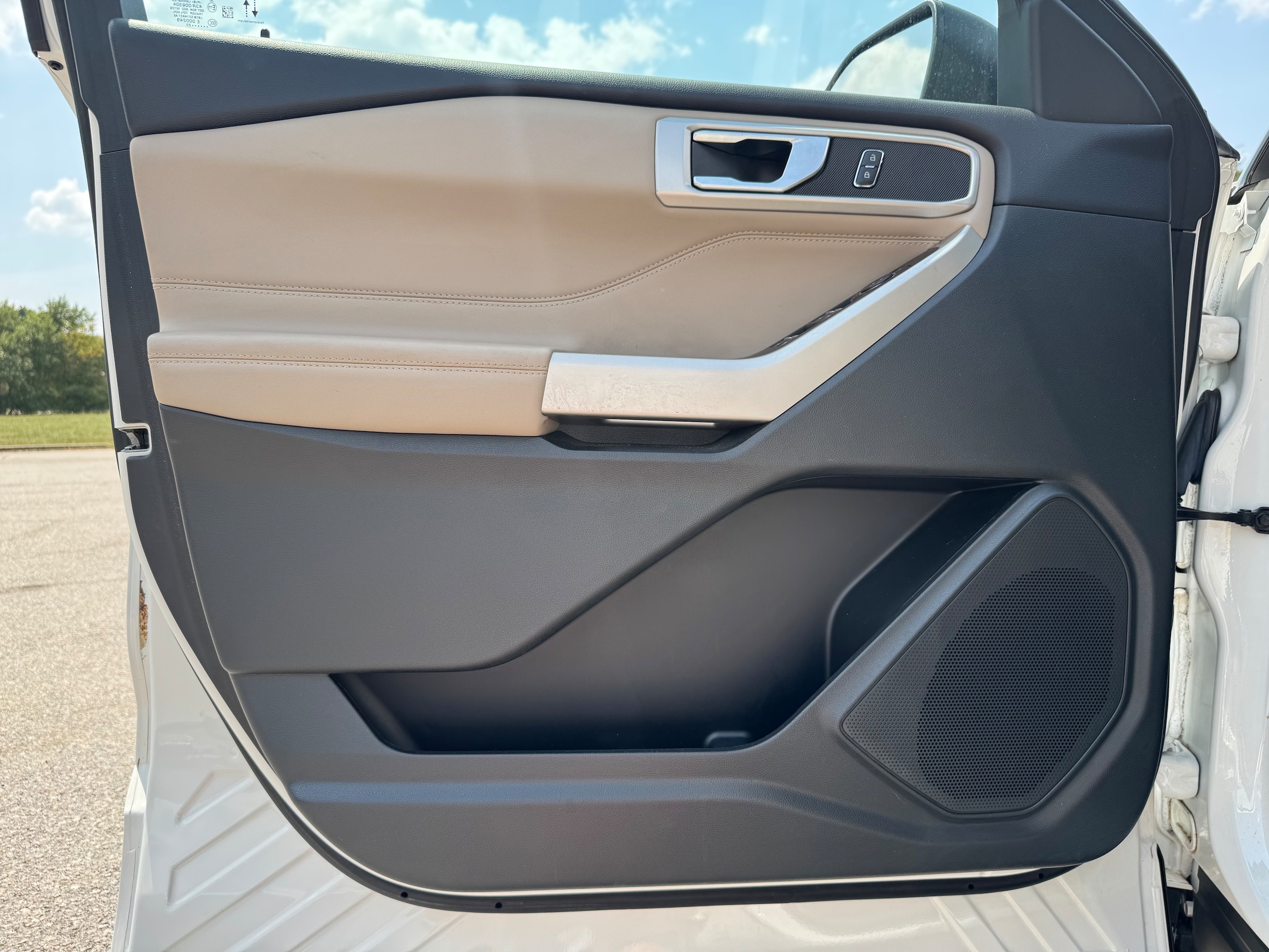 2023 Ford Explorer XLT - Photo 7