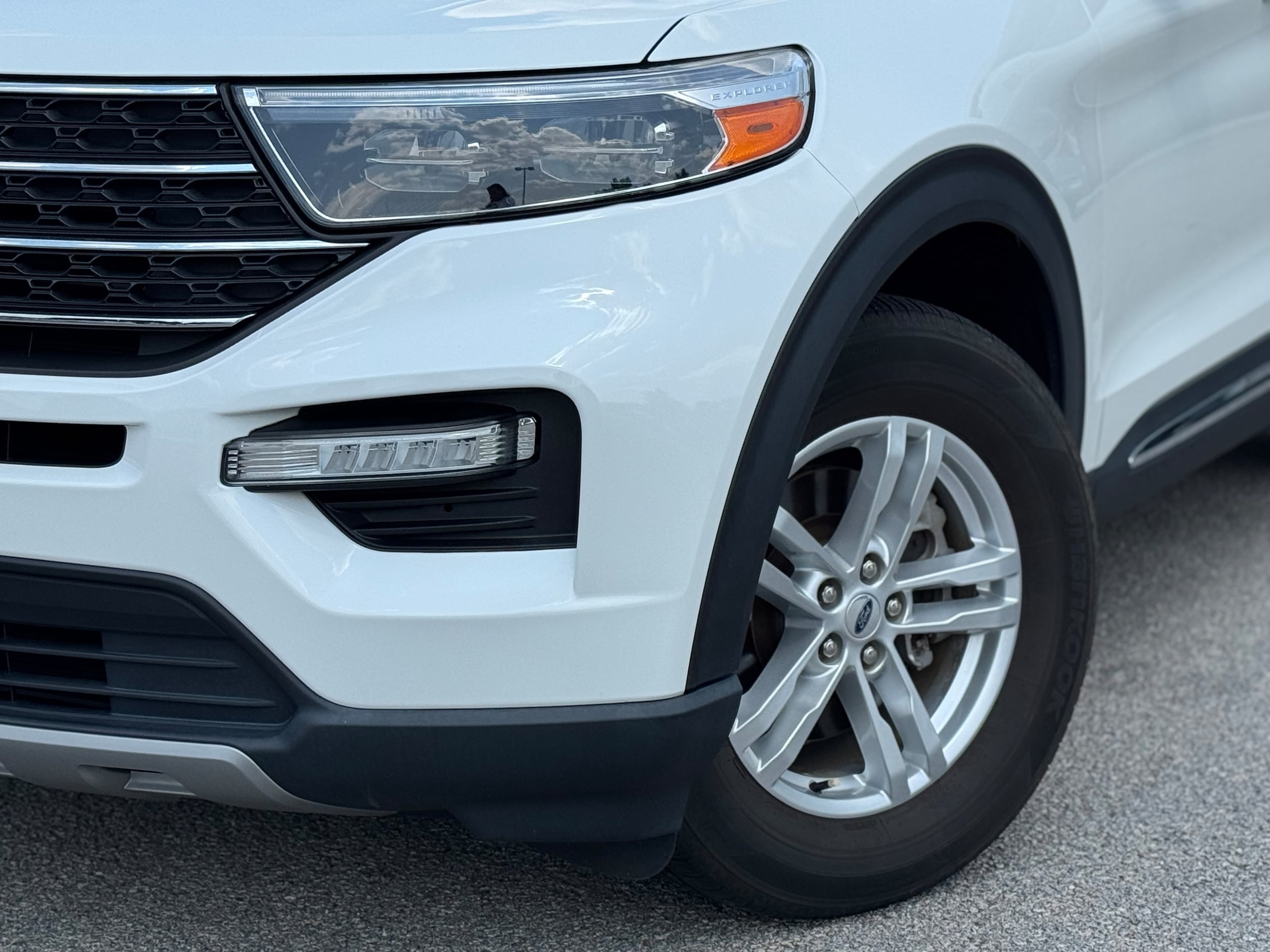 2023 Ford Explorer XLT - Photo 4